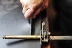 https://www.waibe.fr/sites/cuir/medias/images/Fabrication_artisanale/1-Savoir-Faire-ceinture-cuir-26.jpg