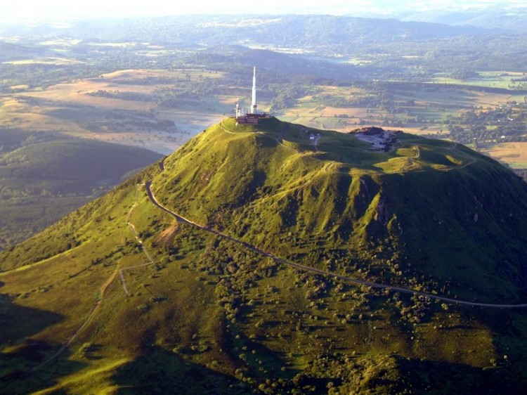 1200 1200    2  sommet puy de dome 74