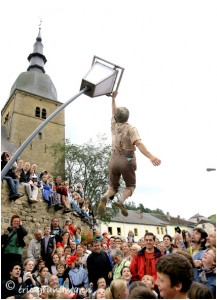 https://www.waibe.fr/sites/photoeg/medias/images/CHASSEPIERRE/eglise_30x42_03b.jpg