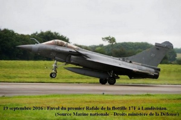 Envol du premier Rafale  de la 17F apres reception