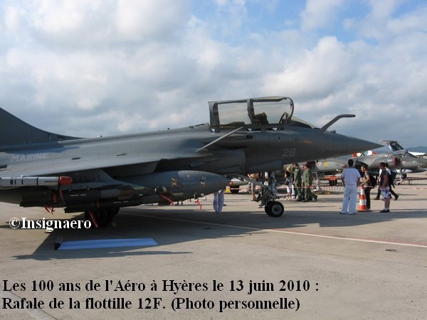 Rafale de la 12F au meeting de Hyeres le 13 juin 2010