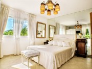 https://www.waibe.fr/sites/xx106/medias/images/1er_etage/8_0_chambre_master.jpg